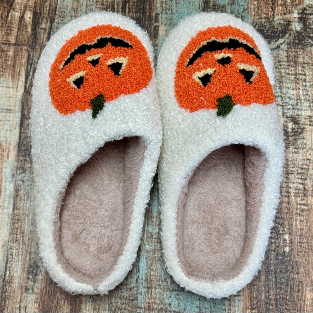 🆕 Women’s Cozy Fall Pumpkin Slippers | #Z47 - Picture 4 of 12